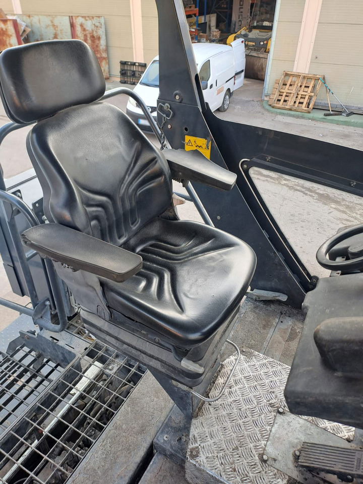 Asphalt paver Bomag BF600 P-2: picture 6 Asphalt paver Bomag BF600 P-2: picture 6