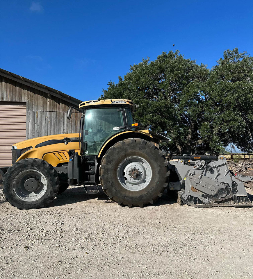 Challenger/FAE MT675C/MTM225 - Tracked tractor: picture 2 Challenger/FAE MT675C/MTM225 - Tracked tractor: picture 2