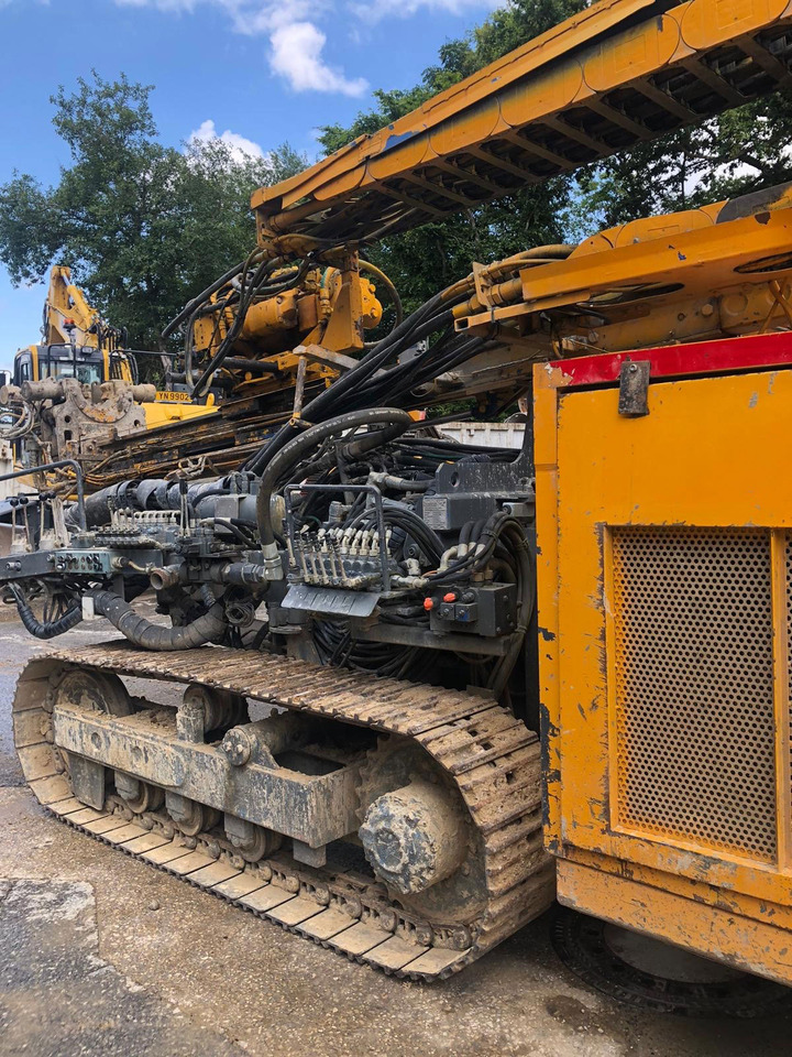 Klemm KR 802-2 - Pile driver: picture 4 Klemm KR 802-2 - Pile driver: picture 4