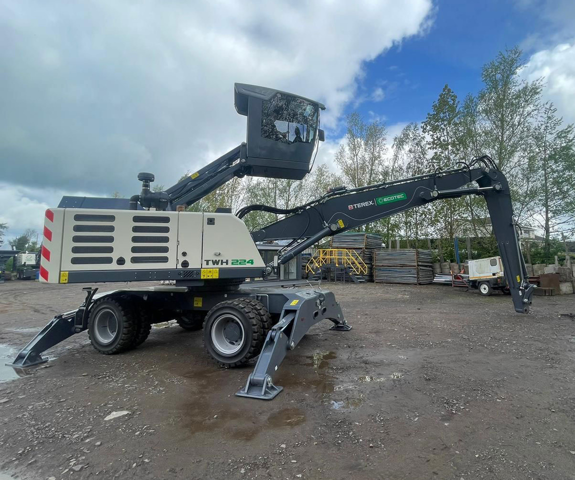 Terex Ecotec TWH 224 - Waste/ Industry handler: picture 2 Terex Ecotec TWH 224 - Waste/ Industry handler: picture 2