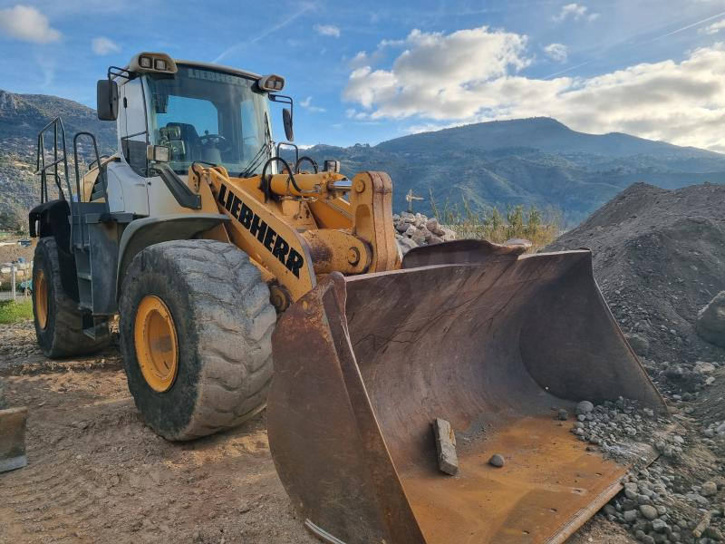 Liebherr L566 - Wheel loader: picture 5 Liebherr L566 - Wheel loader: picture 5