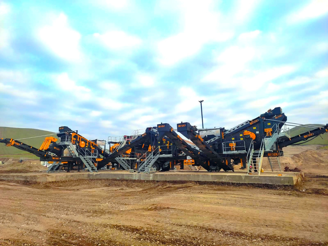 FABO Mobile crusher - Mobile crusher: picture 5 FABO Mobile crusher - Mobile crusher: picture 5