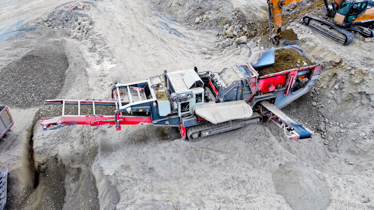FABO USED SANDVIK MOBILE CRAWLER 140 PDK CRUSHER - Mobile crusher: picture 3 FABO USED SANDVIK MOBILE CRAWLER 140 PDK CRUSHER - Mobile crusher: picture 3