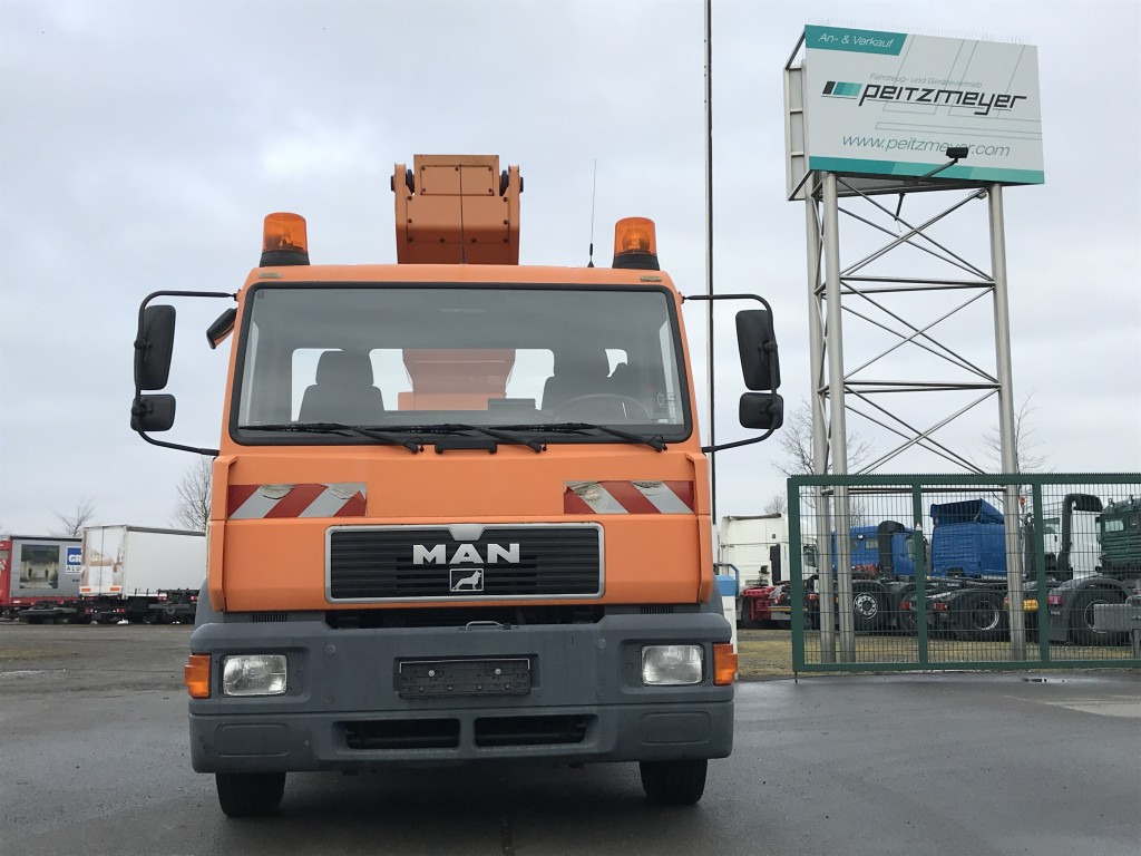 MAN L75 14.224 BB Ruthmann Hubarbeitsbühne T 225 - Truck mounted aerial platform: picture 5 MAN L75 14.224 BB Ruthmann Hubarbeitsbühne T 225 - Truck mounted aerial platform: picture 5