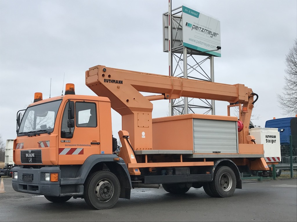 MAN L75 14.224 BB Ruthmann Hubarbeitsbühne T 225 - Truck mounted aerial platform: picture 1 MAN L75 14.224 BB Ruthmann Hubarbeitsbühne T 225 - Truck mounted aerial platform: picture 1