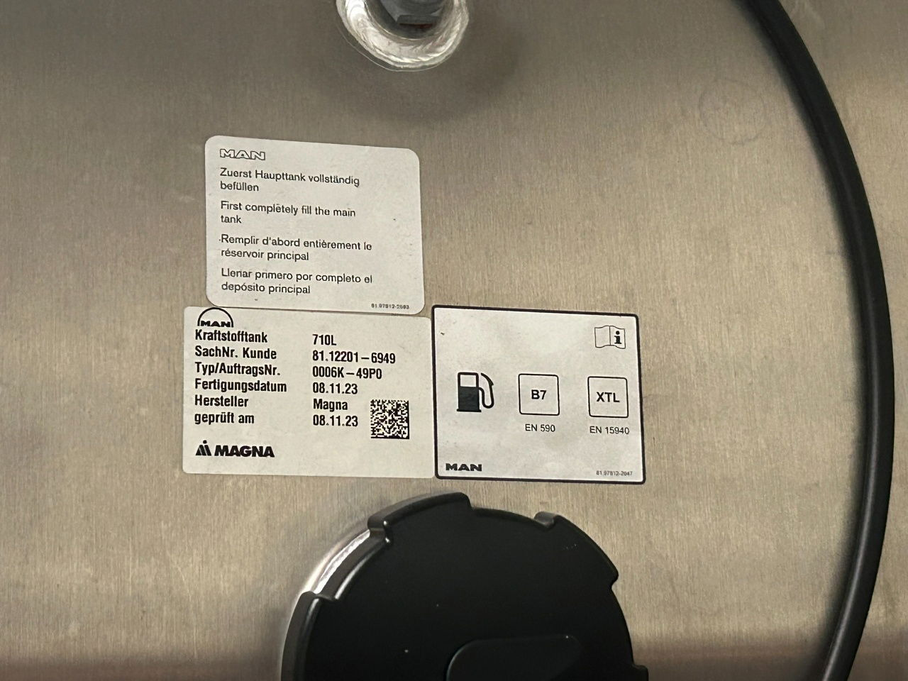MAN dieseltank 710 ltr / 160 cm x 70 cm x 70 cm / incl support 3 x in stock / new - Body and exterior for Truck: picture 4 MAN dieseltank 710 ltr / 160 cm x 70 cm x 70 cm / incl support 3 x in stock / new - Body and exterior for Truck: picture 4