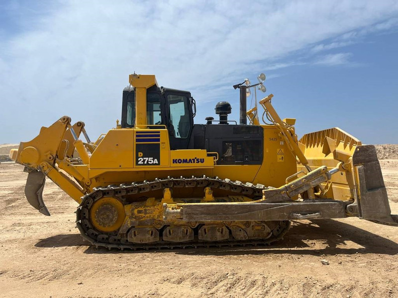 Komatsu D275-5R (Saudi Arabia) - Bulldozer: picture 1 Komatsu D275-5R (Saudi Arabia) - Bulldozer: picture 1