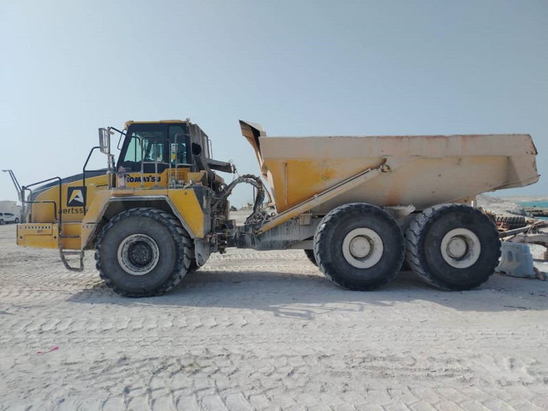 Komatsu HM400-3R (4 pieces available in Abu Dhabi) - Articulated dumper: picture 1 Komatsu HM400-3R (4 pieces available in Abu Dhabi) - Articulated dumper: picture 1