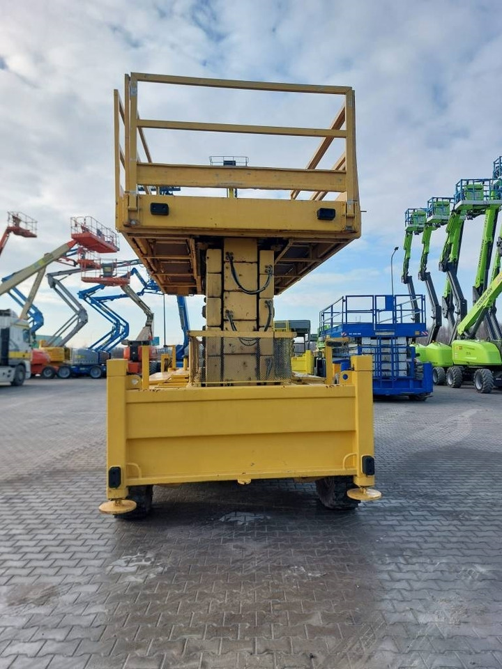 Liftlux SL 245-25 D4WDS - Scissor lift: picture 5 Liftlux SL 245-25 D4WDS - Scissor lift: picture 5