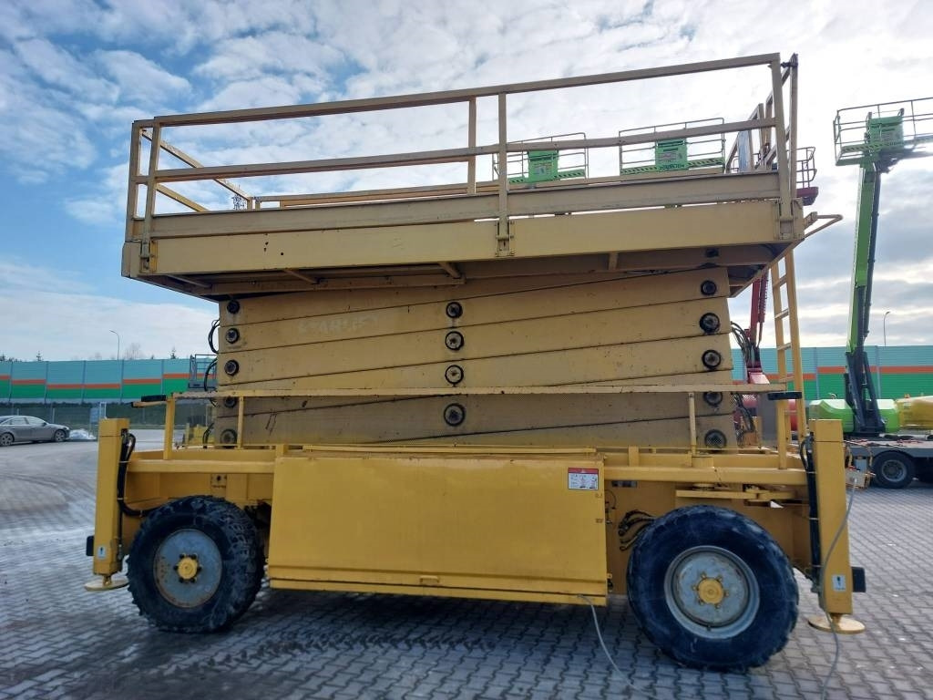 Liftlux SL 245-25 D4WDS - Scissor lift: picture 2 Liftlux SL 245-25 D4WDS - Scissor lift: picture 2