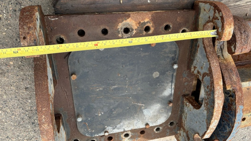 CW40 bracket - Quick coupler for Excavator: picture 3 CW40 bracket - Quick coupler for Excavator: picture 3