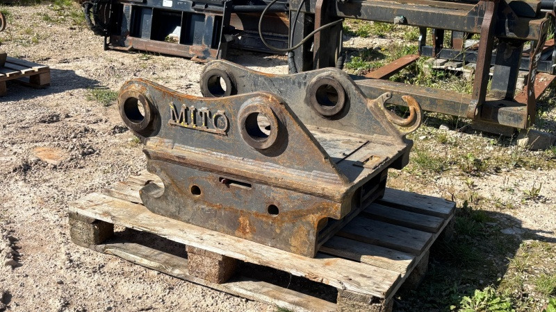 MITO S80 - Quick coupler for Excavator: picture 3 MITO S80 - Quick coupler for Excavator: picture 3