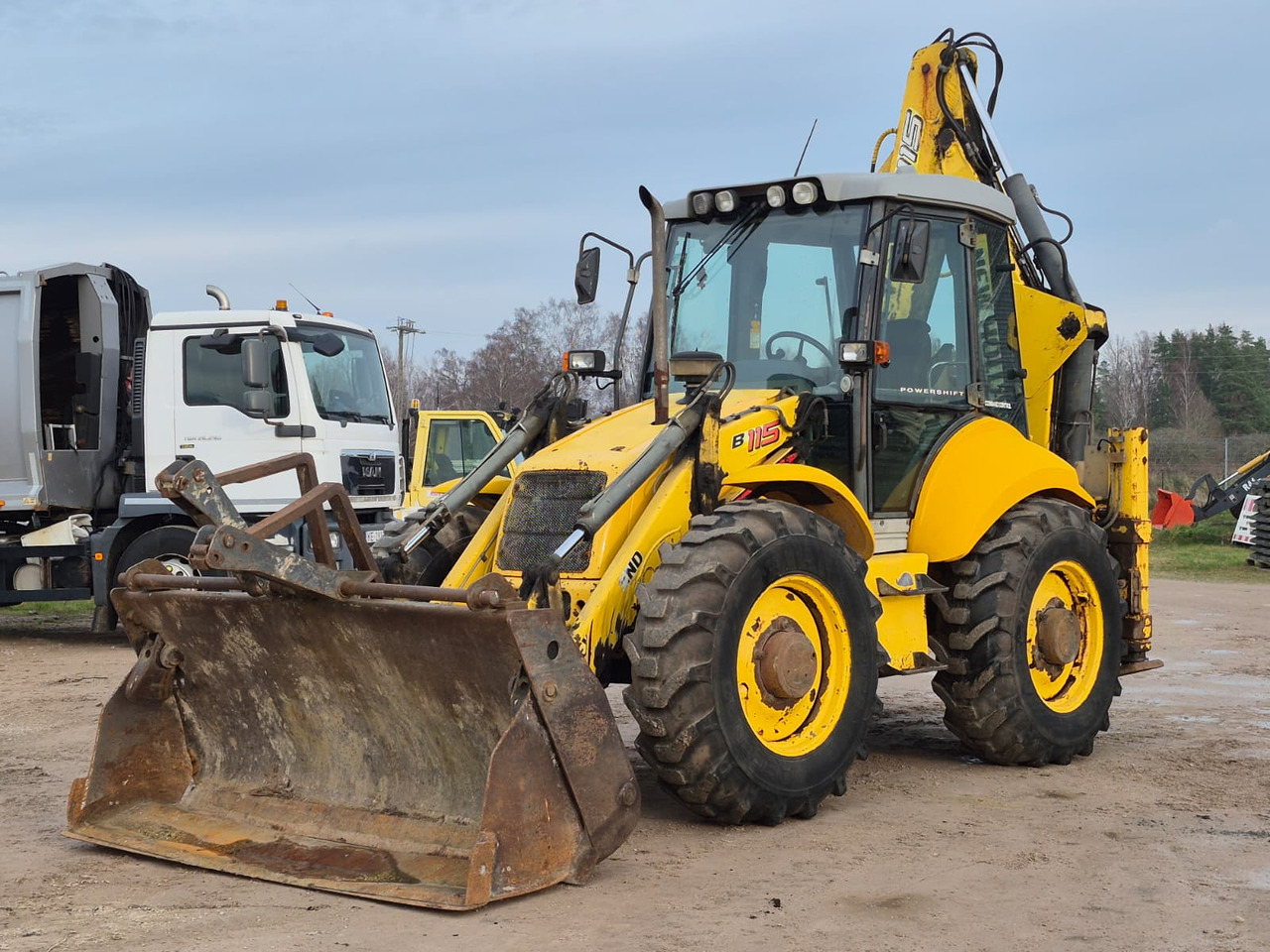NEW HOLLAND B115 4PS - Backhoe loader: picture 1 NEW HOLLAND B115 4PS - Backhoe loader: picture 1