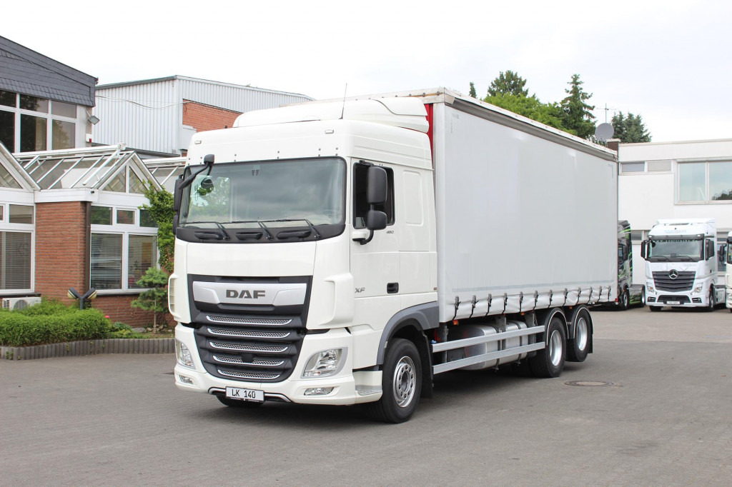 Daf XF 26.480 SC Plane Stapleraufnahme AHK Edscha - Curtain side truck: picture 1 Daf XF 26.480 SC Plane Stapleraufnahme AHK Edscha - Curtain side truck: picture 1