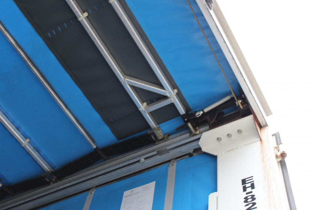 MAN TGS 18.440 Plane Zug Schlafplatz AHK Retarder - Curtain side truck: picture 2 MAN TGS 18.440 Plane Zug Schlafplatz AHK Retarder - Curtain side truck: picture 2