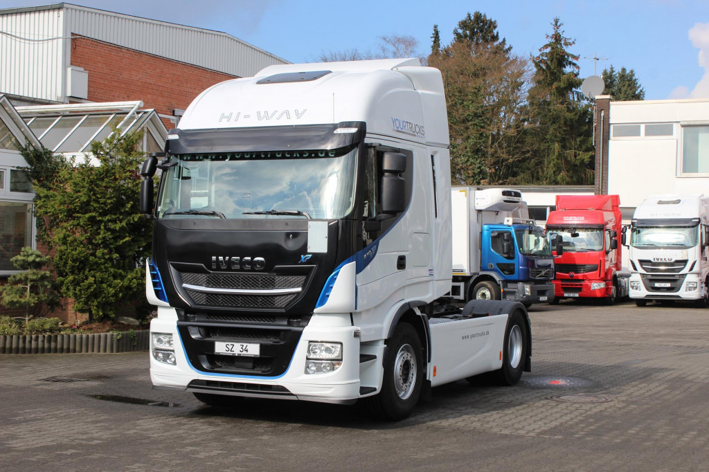 Tractor unit Iveco AS 510 XP Retarder   ACC   LDW   Kühlbox   Navi: picture 1