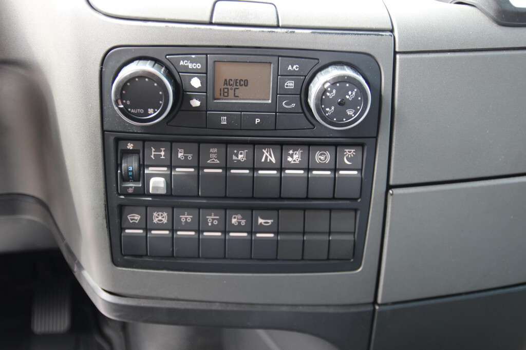 MAN TGX 18.520 E6 XXL D38 Retarder 2 Tank - Tractor unit: picture 5 MAN TGX 18.520 E6 XXL D38 Retarder 2 Tank - Tractor unit: picture 5