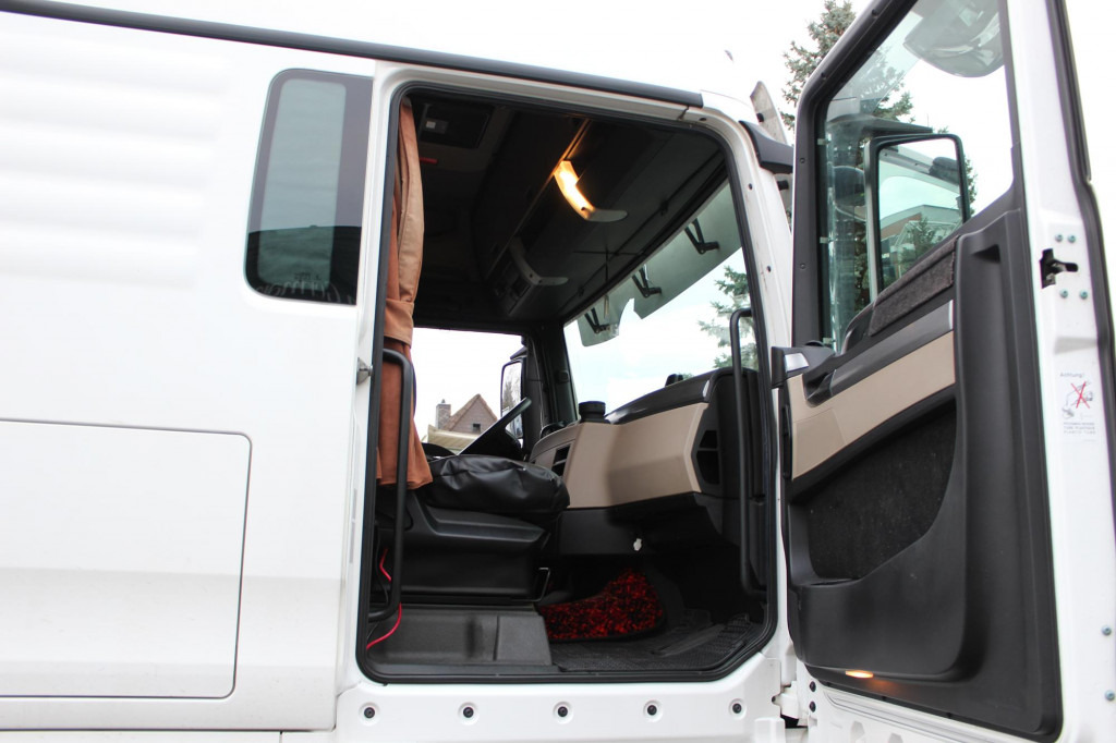 MAN TGX 510 XL Retarder Alufelgen Standklima 2 Tank - Tractor unit: picture 3 MAN TGX 510 XL Retarder Alufelgen Standklima 2 Tank - Tractor unit: picture 3