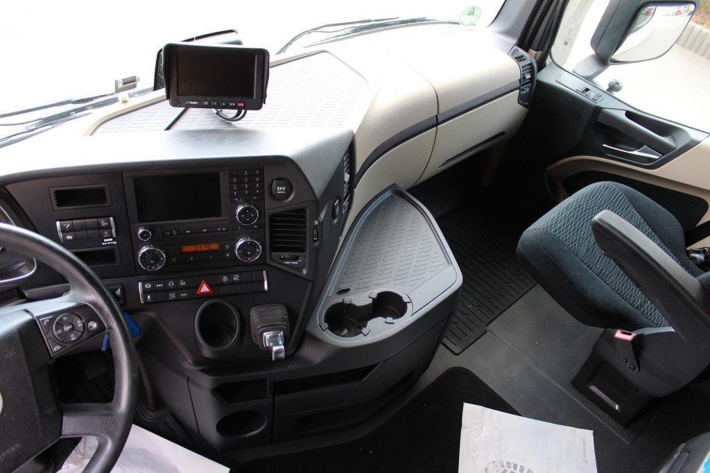 Mercedes-Benz Actros 1845 Retarder Xenon ACC Vollspoiler - Tractor unit: picture 5 Mercedes-Benz Actros 1845 Retarder Xenon ACC Vollspoiler - Tractor unit: picture 5