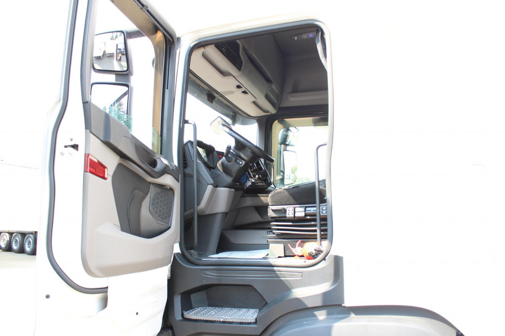 Scania R 500 Retarder LDWS Kühlbox 2 Tanks Navi - Tractor unit: picture 4 Scania R 500 Retarder LDWS Kühlbox 2 Tanks Navi - Tractor unit: picture 4