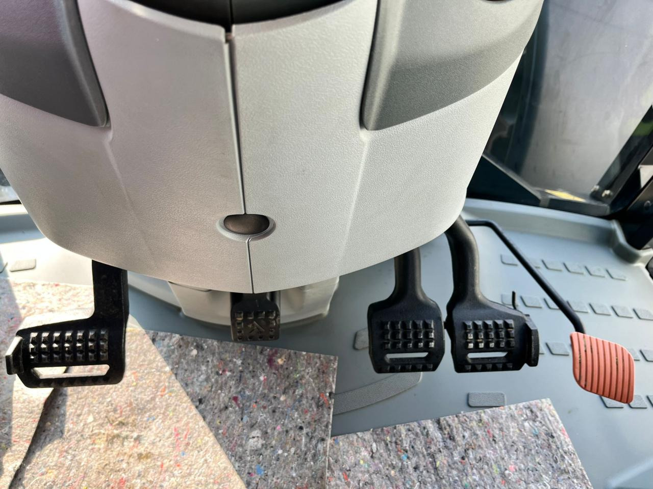 Farm tractor CLAAS Arion 420 CIS mit FZW und FKH, front PTO, erst 620h: picture 22