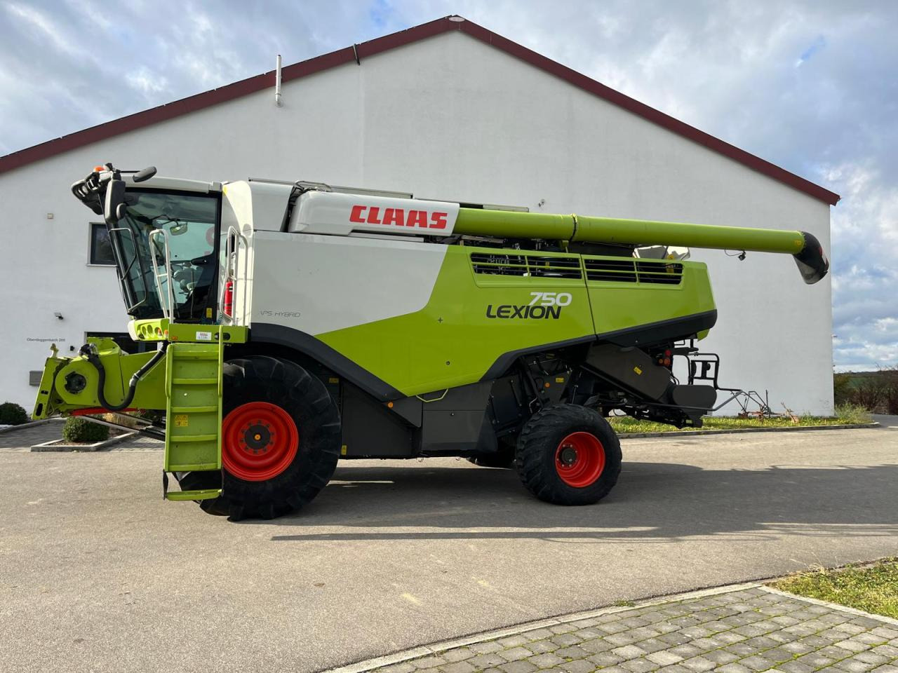 CLAAS Lexion 750 V-Kanal 3D, 30kmh, mit Schneidwerk Claas V750, Baujahr 2017 - Combine harvester: picture 4 CLAAS Lexion 750 V-Kanal 3D, 30kmh, mit Schneidwerk Claas V750, Baujahr 2017 - Combine harvester: picture 4