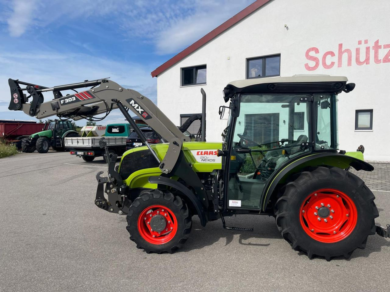CLAAS Nexos 210 mit Frontlader, 236Bh, FZW, NEUWERTIG! - Farm tractor: picture 2 CLAAS Nexos 210 mit Frontlader, 236Bh, FZW, NEUWERTIG! - Farm tractor: picture 2