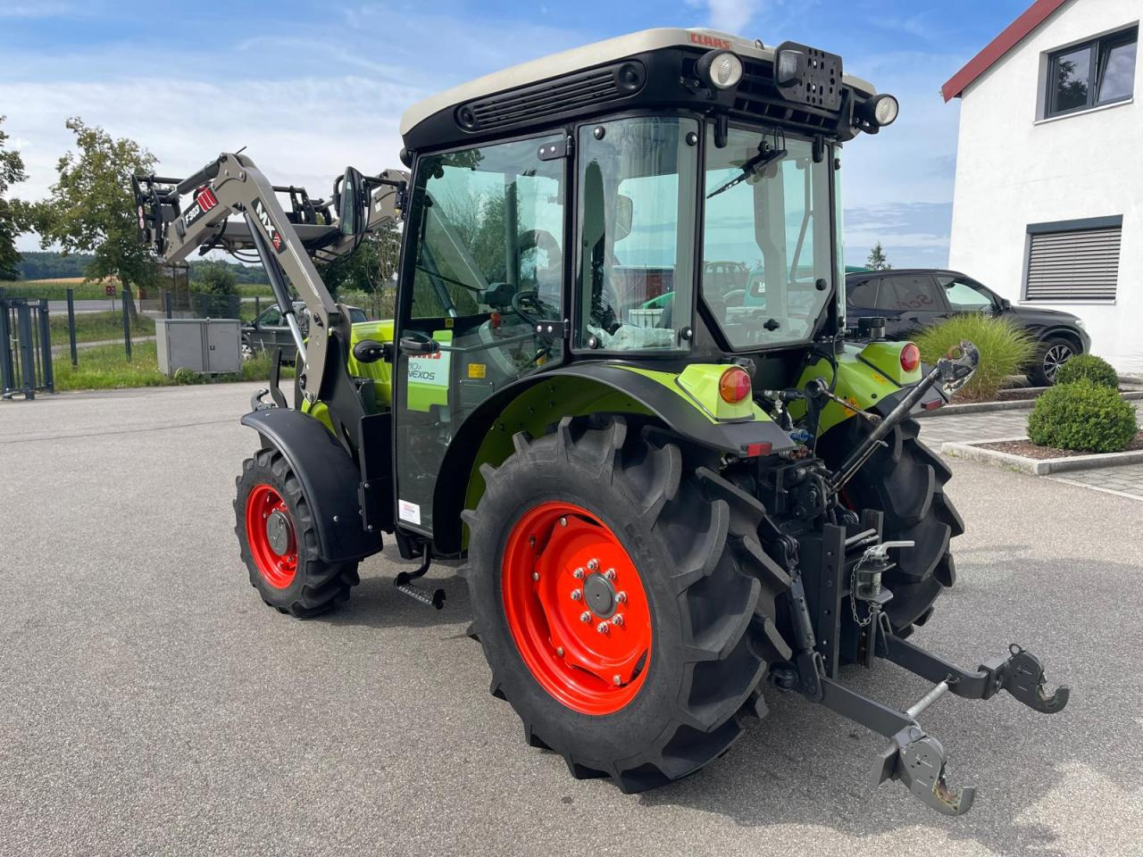 CLAAS Nexos 210 mit Frontlader, 236Bh, FZW, NEUWERTIG! - Farm tractor: picture 3 CLAAS Nexos 210 mit Frontlader, 236Bh, FZW, NEUWERTIG! - Farm tractor: picture 3