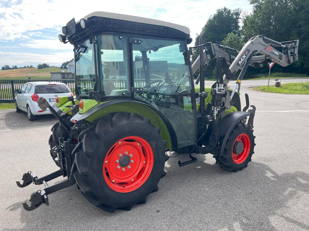 CLAAS Nexos 210 mit Frontlader und FZW, 236Bh, NEUWERTIG! - Farm tractor: picture 5 CLAAS Nexos 210 mit Frontlader und FZW, 236Bh, NEUWERTIG! - Farm tractor: picture 5