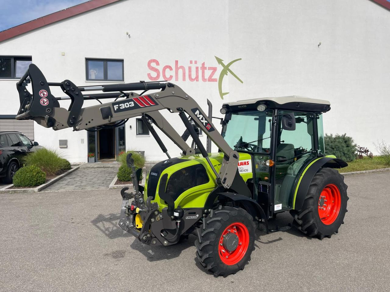 CLAAS Nexos 210 mit Frontlader und Frontzapfwelle, erst 236 Betriebsstunden, neuwertiger Zustand - Farm tractor: picture 1 CLAAS Nexos 210 mit Frontlader und Frontzapfwelle, erst 236 Betriebsstunden, neuwertiger Zustand - Farm tractor: picture 1