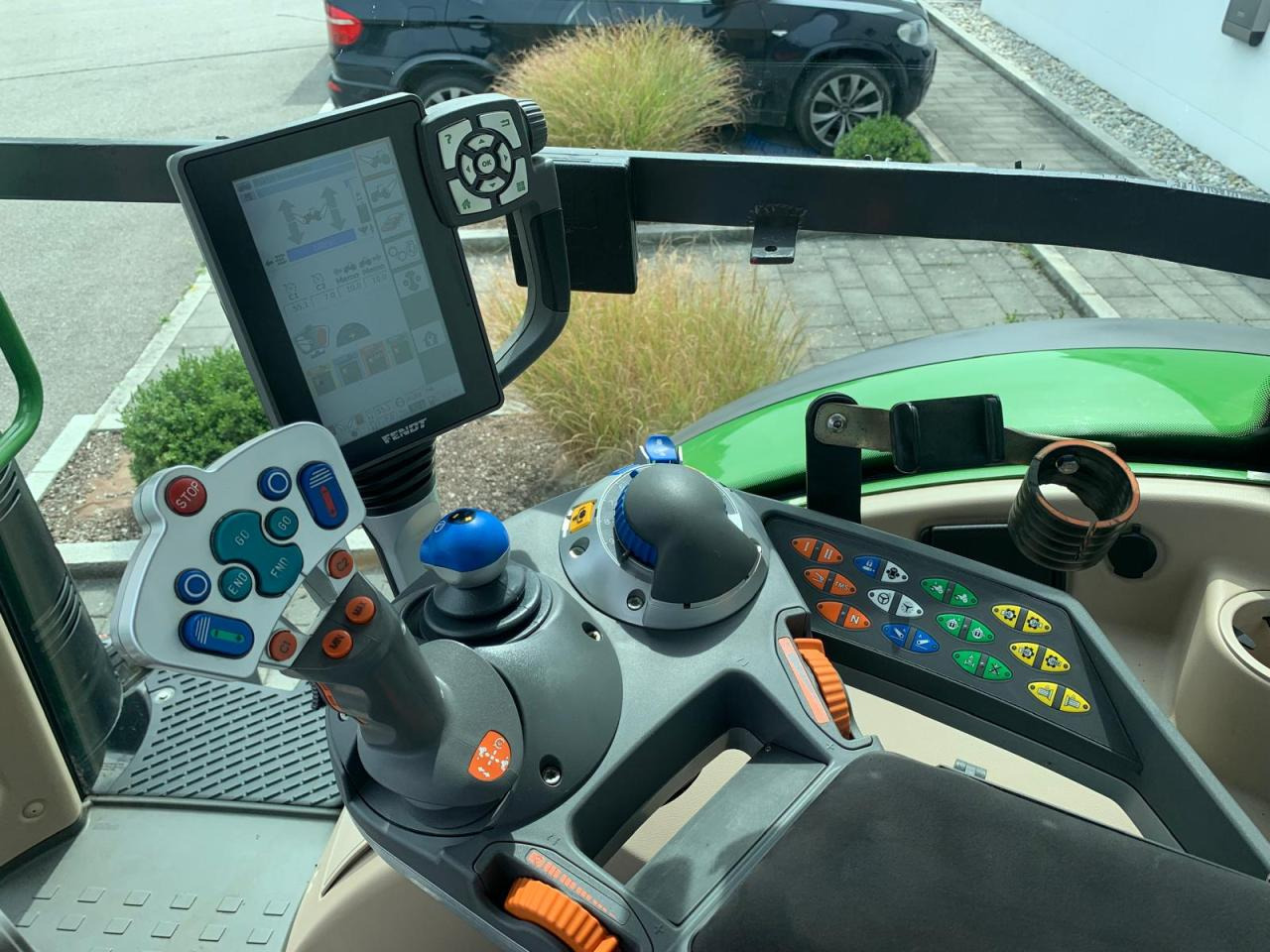 Farm tractor Fendt 724 Vario Power Plus GPS, Baujahr 2019: picture 9