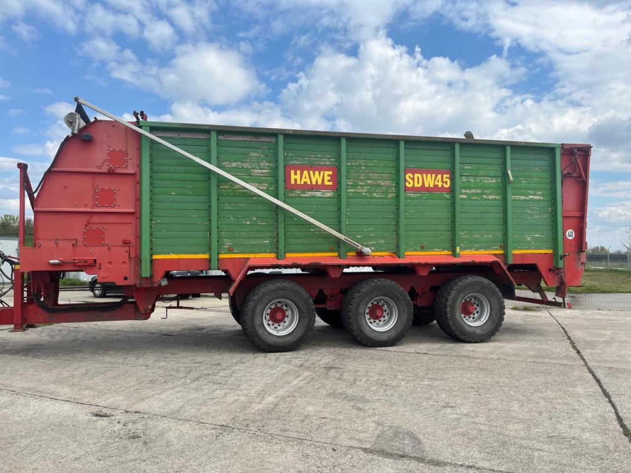 HAWE Tridem SDW 45T, Silagewagen, Baujahr 2011 - Farm tipping trailer/ Dumper: picture 1 HAWE Tridem SDW 45T, Silagewagen, Baujahr 2011 - Farm tipping trailer/ Dumper: picture 1