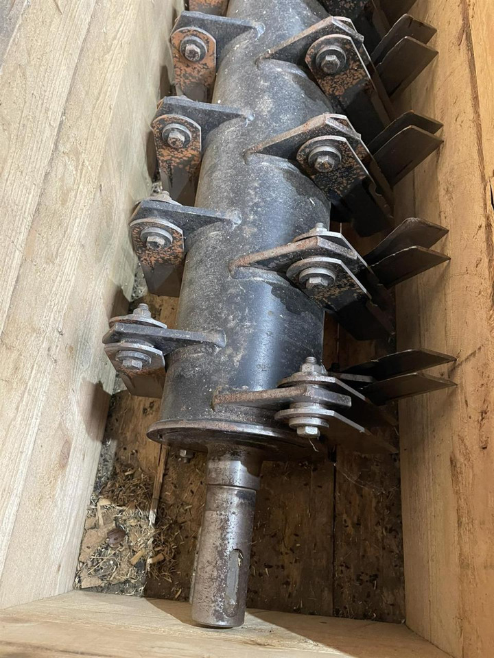 CLAAS Häckslerwelle 00 0741 361 1 gebraucht - Spare parts for Combine harvester: picture 2 CLAAS Häckslerwelle 00 0741 361 1 gebraucht - Spare parts for Combine harvester: picture 2