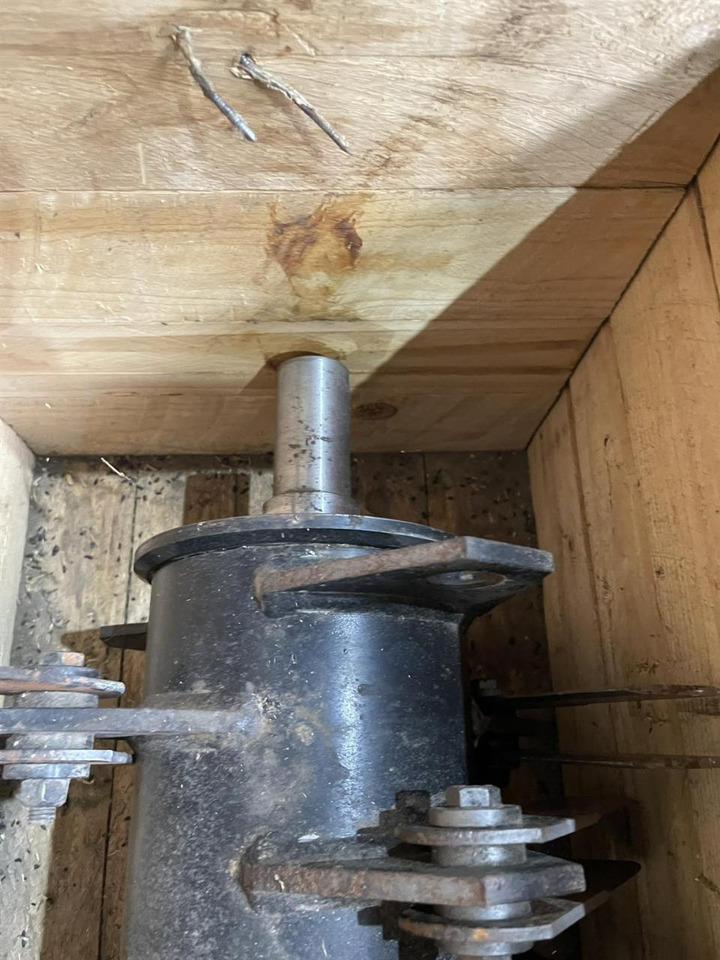 CLAAS Häckslerwelle 00 0741 361 1 gebraucht - Spare parts for Combine harvester: picture 4 CLAAS Häckslerwelle 00 0741 361 1 gebraucht - Spare parts for Combine harvester: picture 4