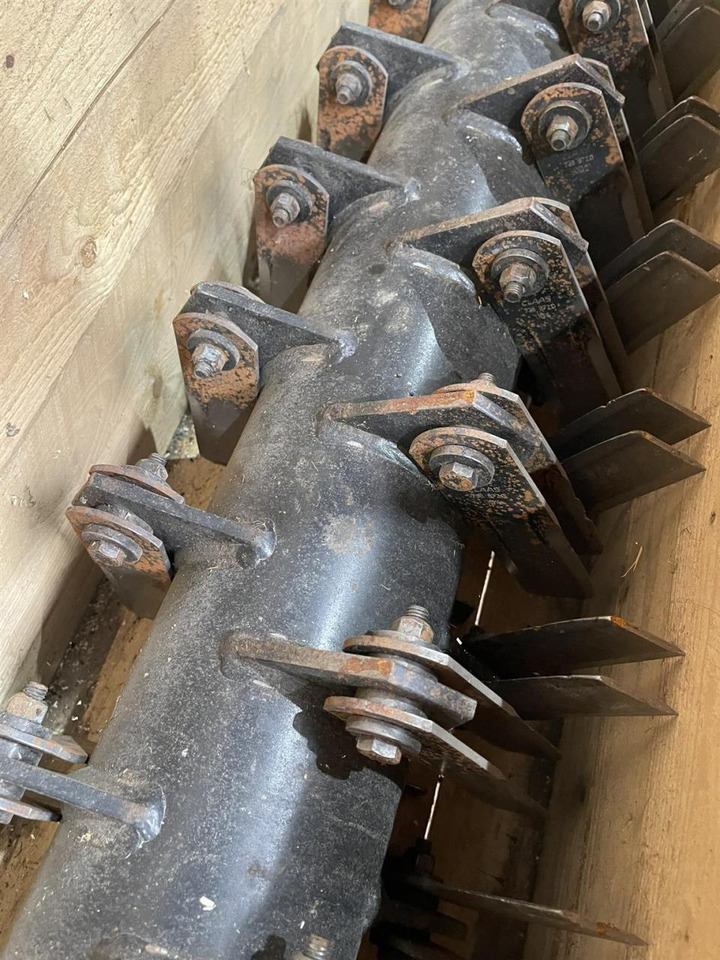 CLAAS Häckslerwelle 00 0741 361 1 gebraucht - Spare parts for Combine harvester: picture 3 CLAAS Häckslerwelle 00 0741 361 1 gebraucht - Spare parts for Combine harvester: picture 3