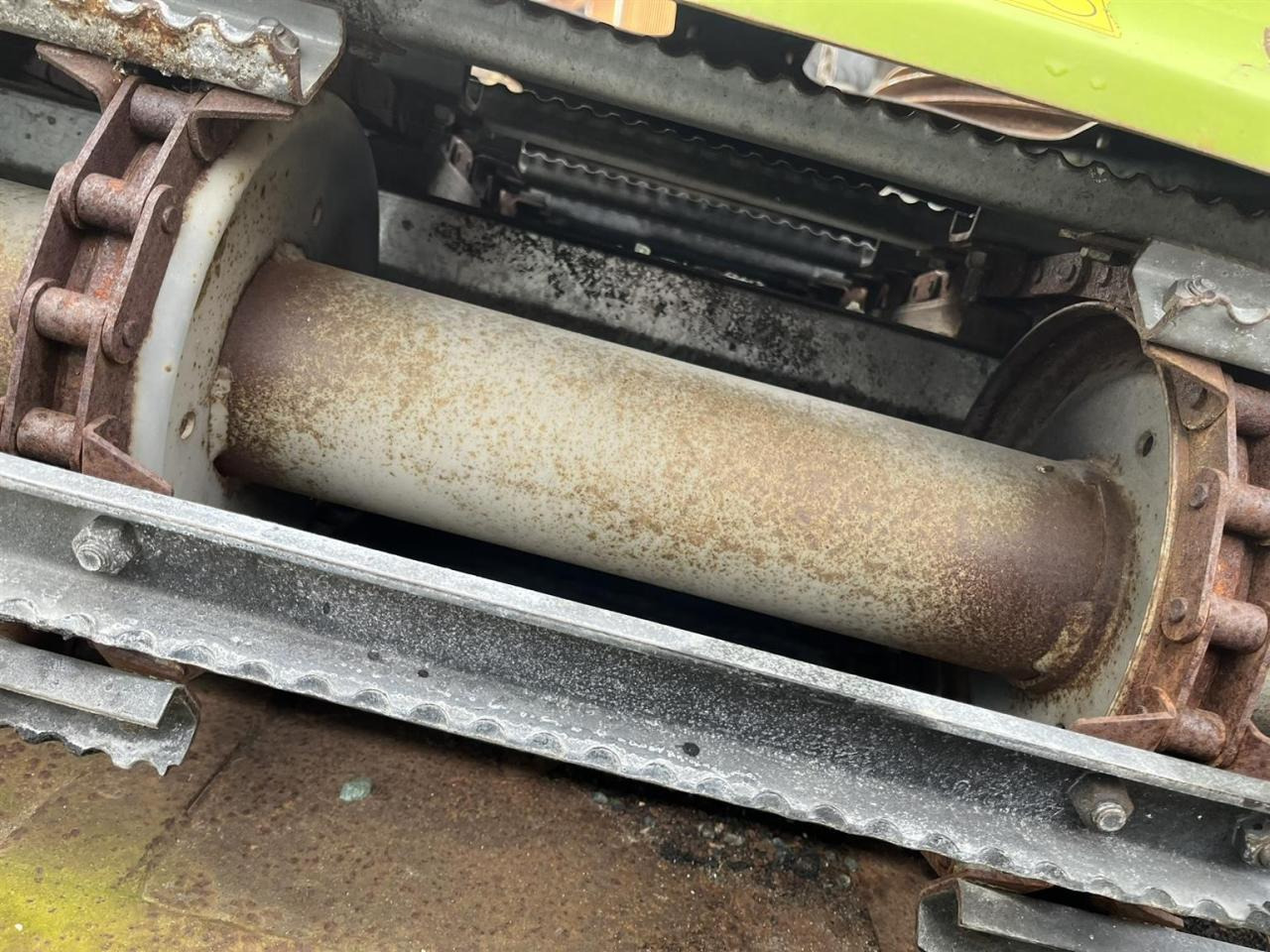 CLAAS Lexion 750 gebrauchter Einzugschacht, Schrägförderer aus Brandmaschine - Spare parts for Combine harvester: picture 3 CLAAS Lexion 750 gebrauchter Einzugschacht, Schrägförderer aus Brandmaschine - Spare parts for Combine harvester: picture 3