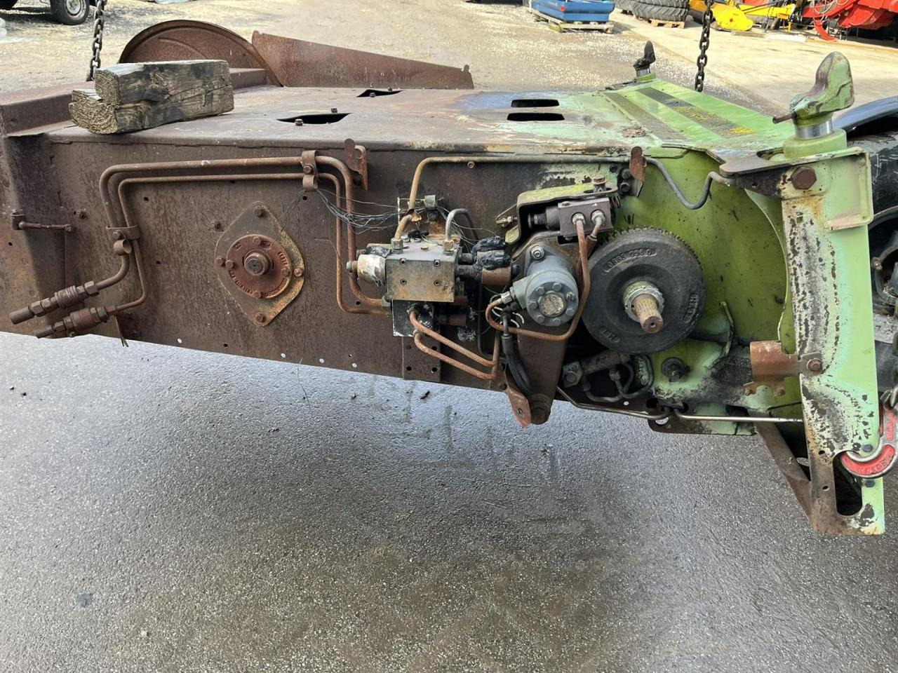 CLAAS Lexion 750 gebrauchter Einzugschacht, Schrägförderer aus Brandmaschine - Spare parts for Combine harvester: picture 5 CLAAS Lexion 750 gebrauchter Einzugschacht, Schrägförderer aus Brandmaschine - Spare parts for Combine harvester: picture 5