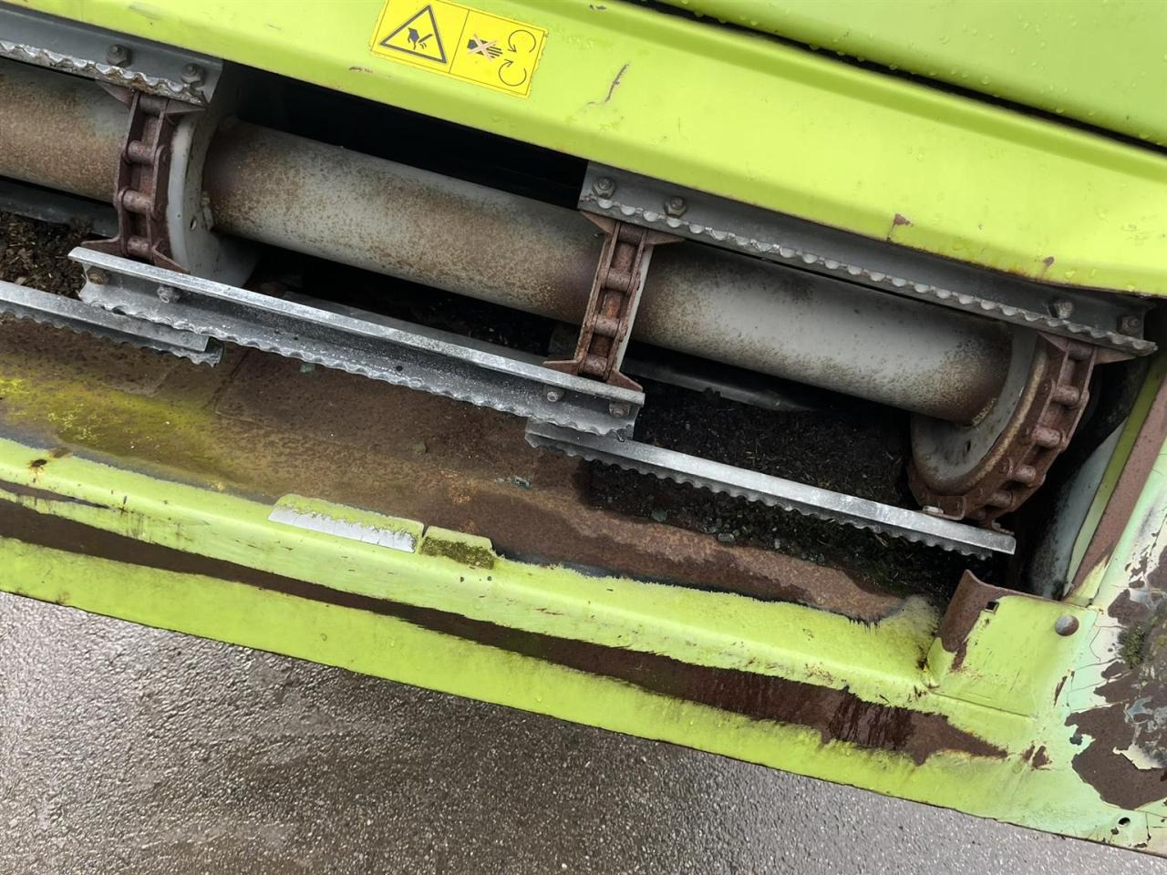 CLAAS Lexion 750 gebrauchter Einzugschacht, Schrägförderer aus Brandmaschine - Spare parts for Combine harvester: picture 2 CLAAS Lexion 750 gebrauchter Einzugschacht, Schrägförderer aus Brandmaschine - Spare parts for Combine harvester: picture 2