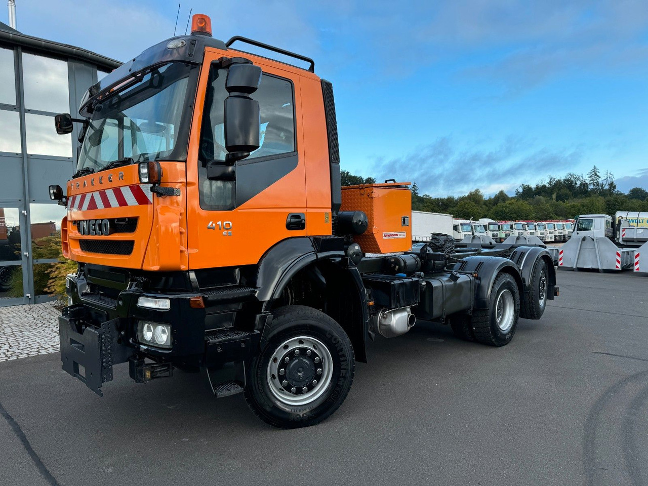 Iveco Trakker 410 E 5 6x4/2 Winterdienst / Lift/Lenka. Iveco Trakker 410 E 5 6x4/2 Winterdienst / Lift/Lenka. - Tipper: picture 1 Iveco Trakker 410 E 5 6x4/2 Winterdienst / Lift/Lenka. Iveco Trakker 410 E 5 6x4/2 Winterdienst / Lift/Lenka. - Tipper: picture 1