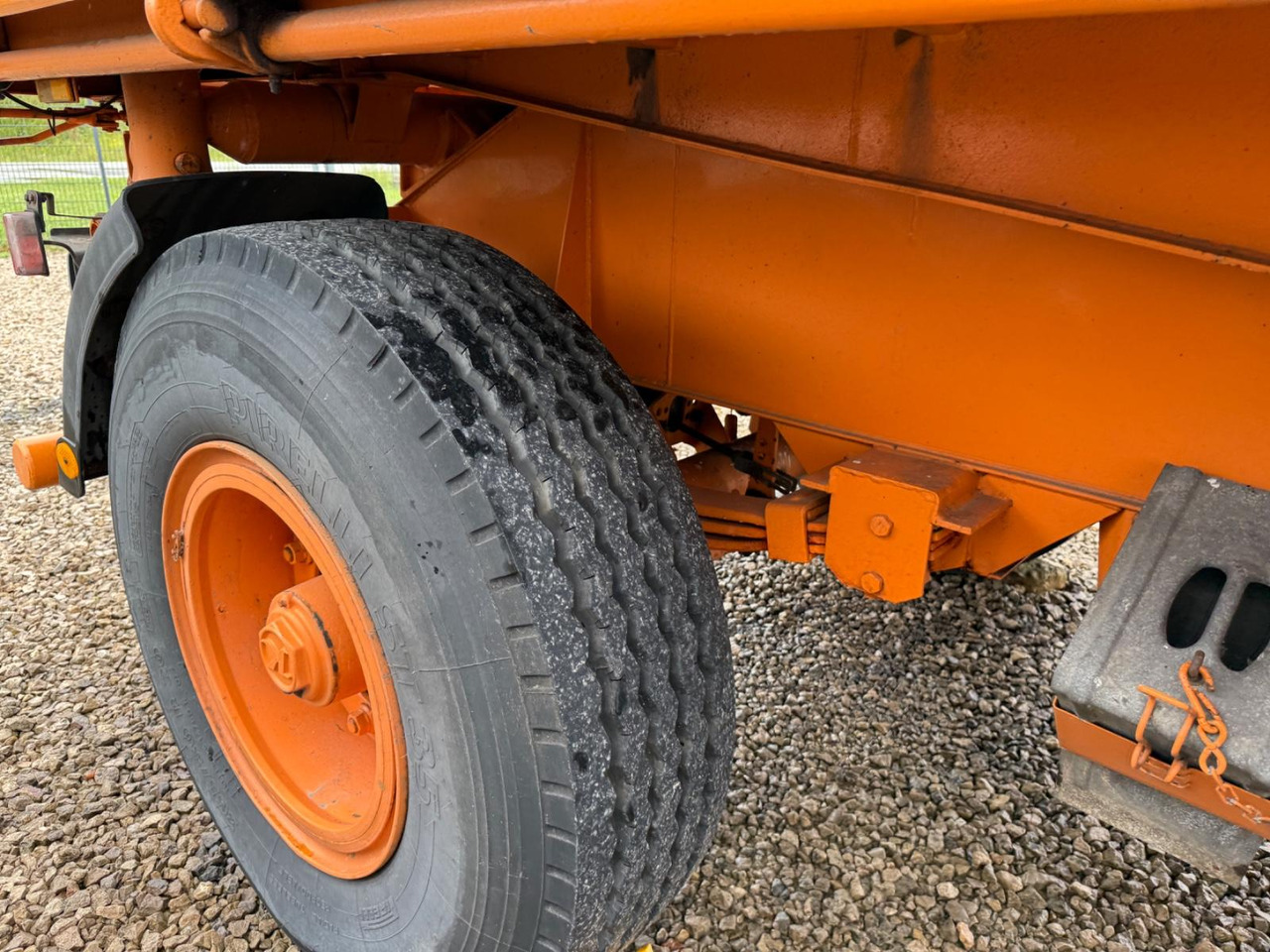 Kässbohrer 3 - Seiten Kipper Blattfederung + Zusatzaufbau - Tipper trailer: picture 4 Kässbohrer 3 - Seiten Kipper Blattfederung + Zusatzaufbau - Tipper trailer: picture 4