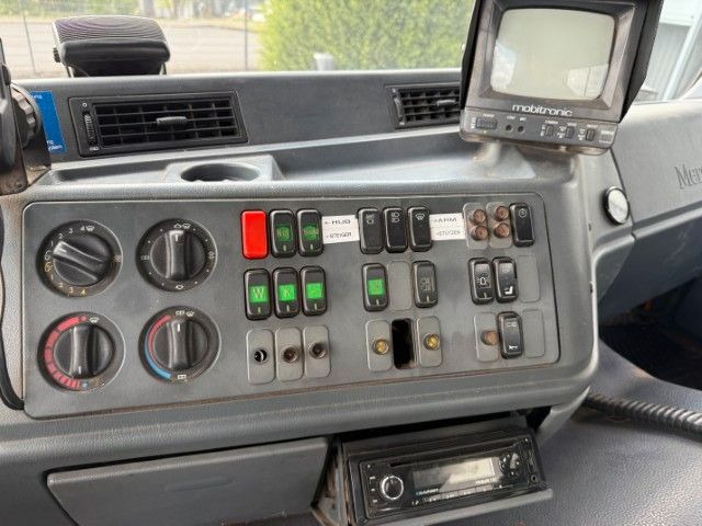 Mercedes-Benz Actros 2031 4x4 Hydraulik + Wechselsystem - Cab chassis truck: picture 5 Mercedes-Benz Actros 2031 4x4 Hydraulik + Wechselsystem - Cab chassis truck: picture 5