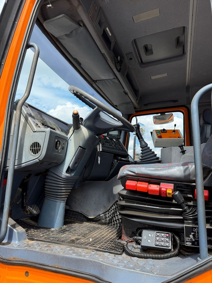 Mercedes-Benz Actros 2031 4x4 Hydraulik + Wechselsystem - Cab chassis truck: picture 3 Mercedes-Benz Actros 2031 4x4 Hydraulik + Wechselsystem - Cab chassis truck: picture 3