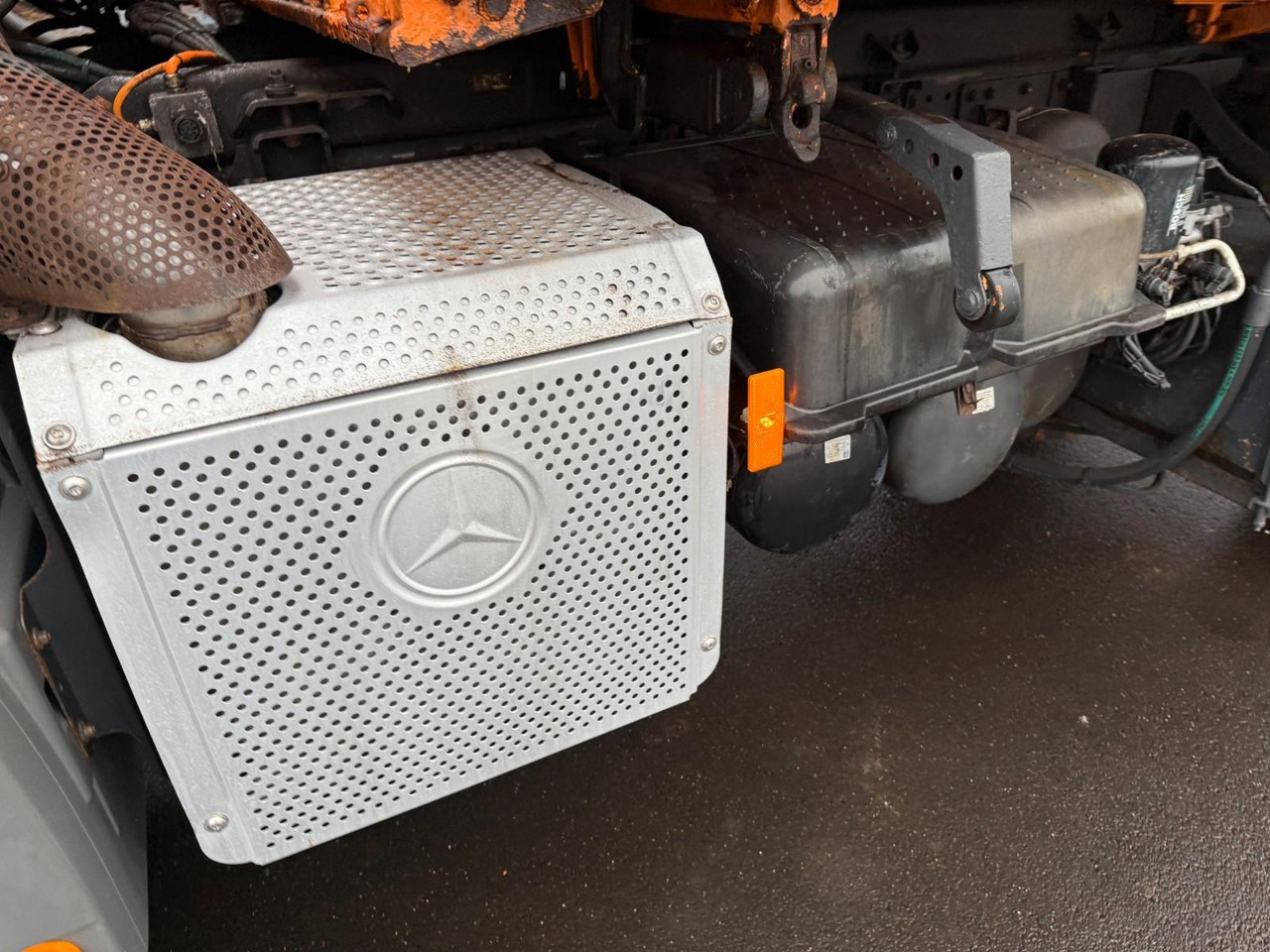 Mercedes-Benz Actros 2032 4x4 Blattfederung + Kupplung+Meiller - Tipper: picture 5 Mercedes-Benz Actros 2032 4x4 Blattfederung + Kupplung+Meiller - Tipper: picture 5