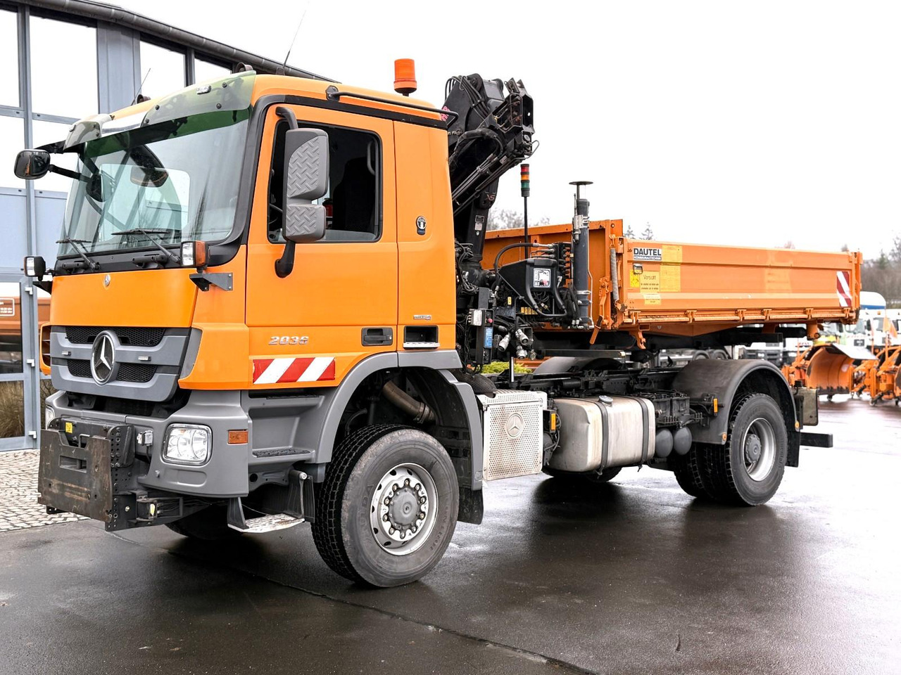 Mercedes-Benz Actros 2036 MP3 Kipper /Kran / Wechselsystem - Tipper, Crane truck: picture 1 Mercedes-Benz Actros 2036 MP3 Kipper /Kran / Wechselsystem - Tipper, Crane truck: picture 1