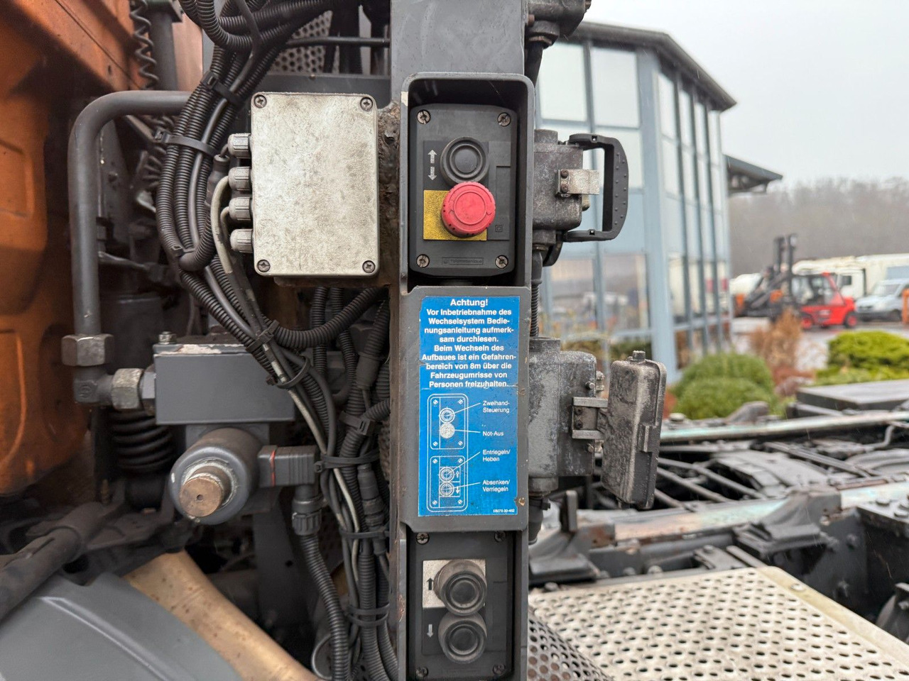 Mercedes-Benz Actros 2036 MP3 Winterdienst Dautelwechselsystem - Cab chassis truck: picture 5 Mercedes-Benz Actros 2036 MP3 Winterdienst Dautelwechselsystem - Cab chassis truck: picture 5