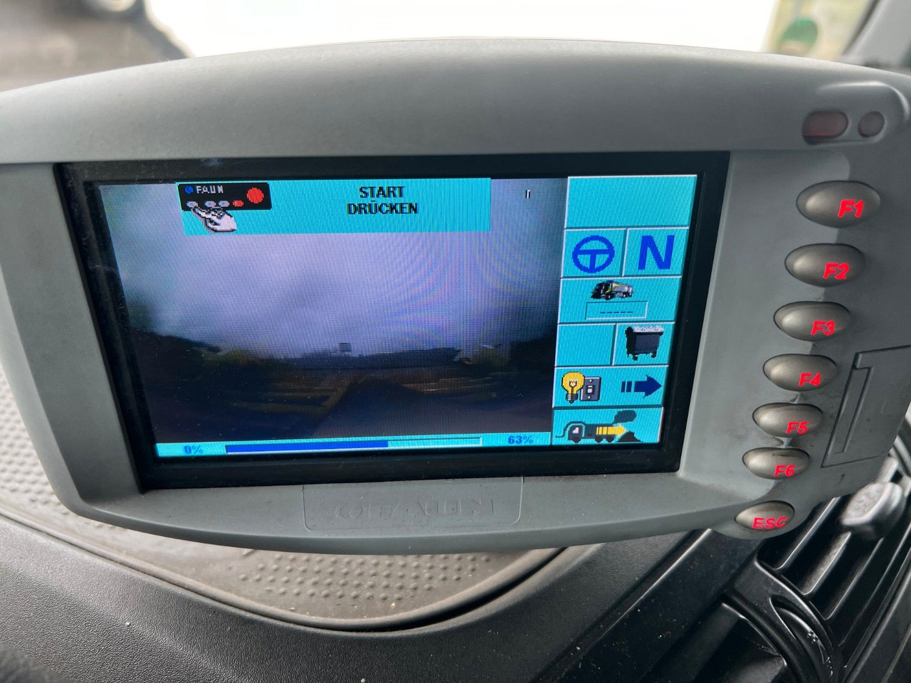Mercedes-Benz Actros 2532 MP 3 Faun Frontlader 533 Waage Mercedes-Benz Actros 2532 MP 3 Faun Frontlader 533 Waage - Garbage truck: picture 5 Mercedes-Benz Actros 2532 MP 3 Faun Frontlader 533 Waage Mercedes-Benz Actros 2532 MP 3 Faun Frontlader 533 Waage - Garbage truck: picture 5