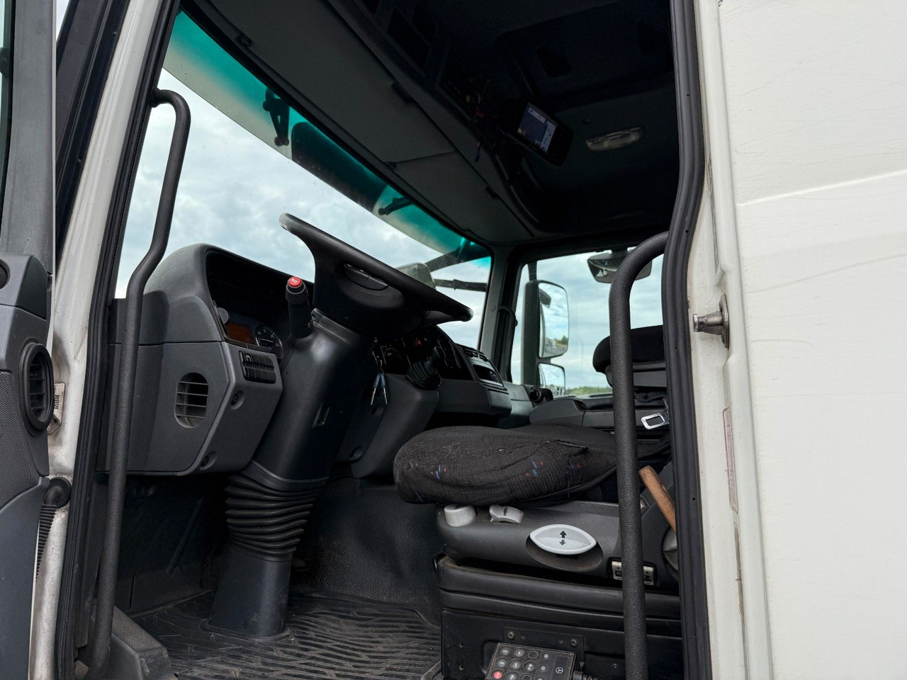 Mercedes-Benz Actros MP3 2532 6x2 Faun Rotorpress 521 - Garbage truck: picture 4 Mercedes-Benz Actros MP3 2532 6x2 Faun Rotorpress 521 - Garbage truck: picture 4