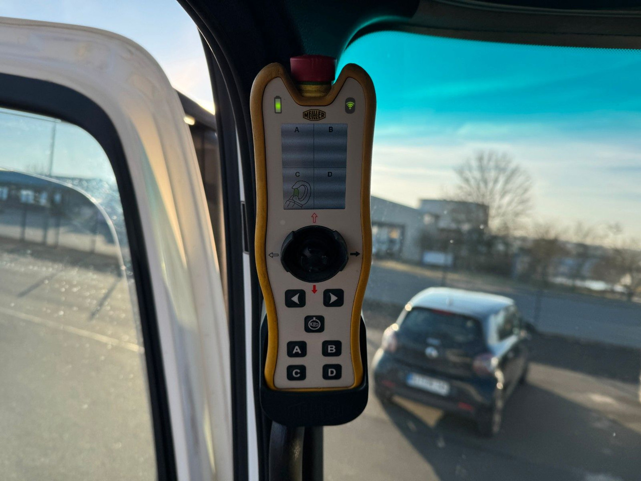 Mercedes-Benz Antos 2543 Meiller RK 20.65- hydr Verriegelung Mercedes-Benz Antos 2543 Meiller RK 20.65- hydr Verriegelung - Hook lift truck: picture 3 Mercedes-Benz Antos 2543 Meiller RK 20.65- hydr Verriegelung Mercedes-Benz Antos 2543 Meiller RK 20.65- hydr Verriegelung - Hook lift truck: picture 3