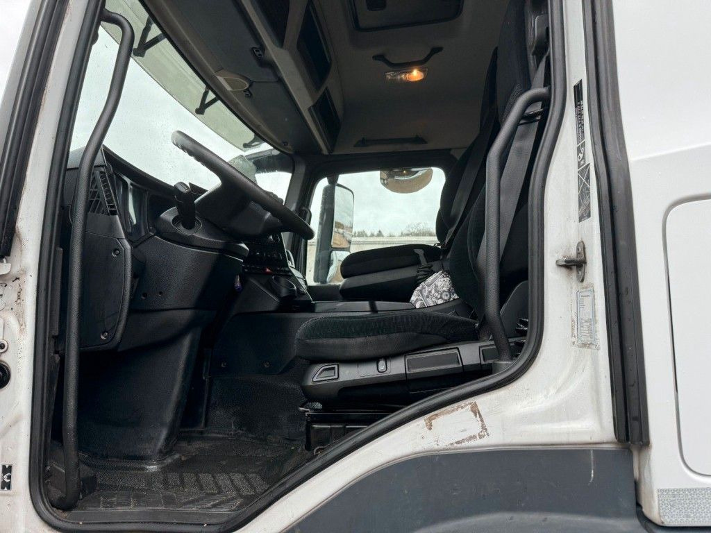 Mercedes-Benz Arocs 3243 8x2 Faun Variopress II 528 V19 Mercedes-Benz Arocs 3243 8x2 Faun Variopress II 528 V19 - Garbage truck: picture 3 Mercedes-Benz Arocs 3243 8x2 Faun Variopress II 528 V19 Mercedes-Benz Arocs 3243 8x2 Faun Variopress II 528 V19 - Garbage truck: picture 3