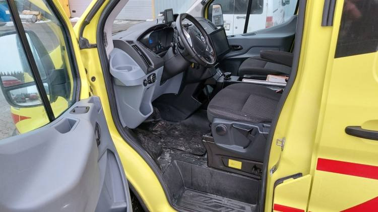 FORD TRANSIT 2,0TDI AMBULANCE KLIMA 12.2018 EURO 6, 3 UNITS  - Ambulance: picture 5 FORD TRANSIT 2,0TDI AMBULANCE KLIMA 12.2018 EURO 6, 3 UNITS  - Ambulance: picture 5